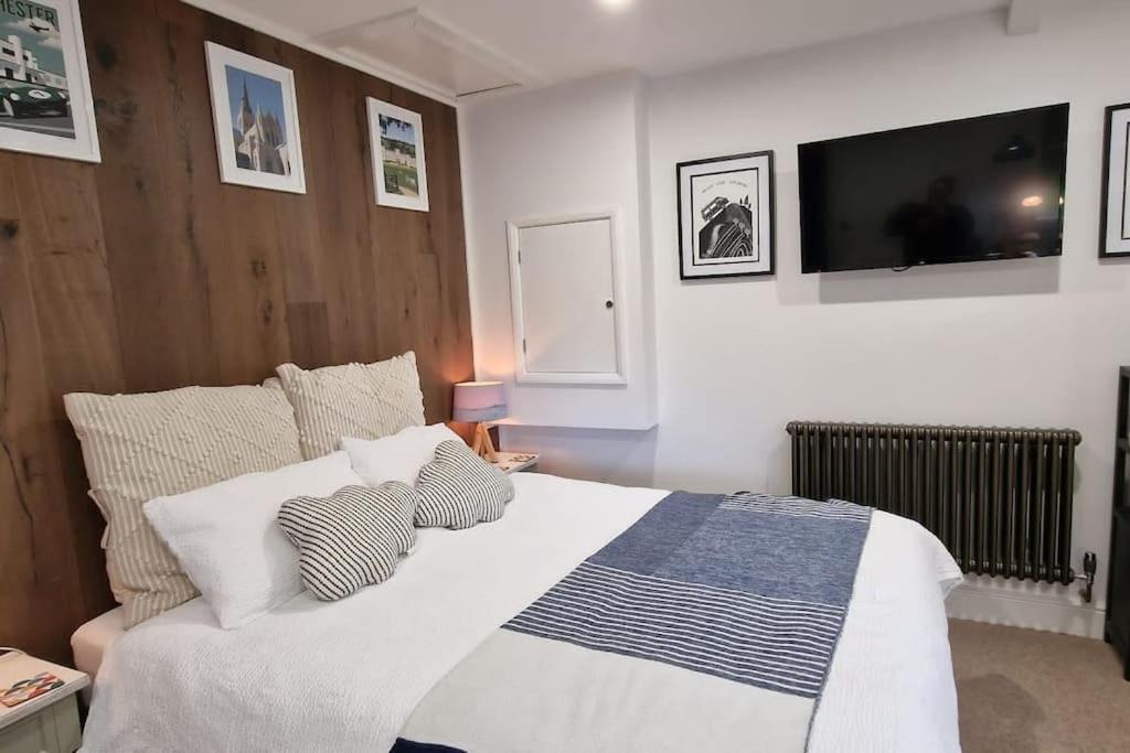 The Old Barn Annexe, Cosy Stay, Close Drive To City, Beach, South Downs & Goodwood Chichester Kültér fotó